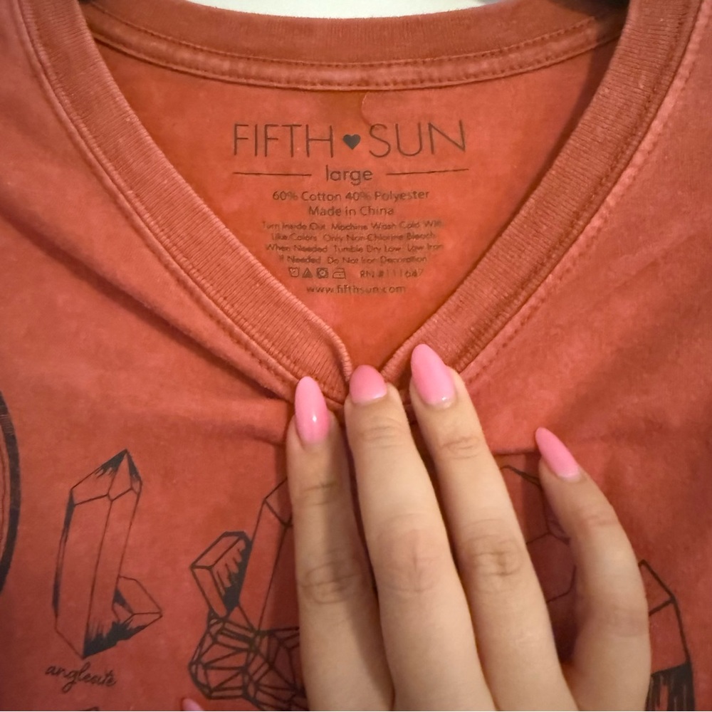 ORANGE GRAPHIC TEE SIZE LARGE - Picture 3 of 3